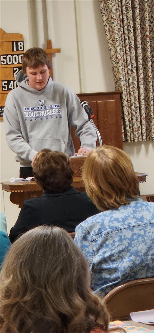 Demonstrating Public Speaking